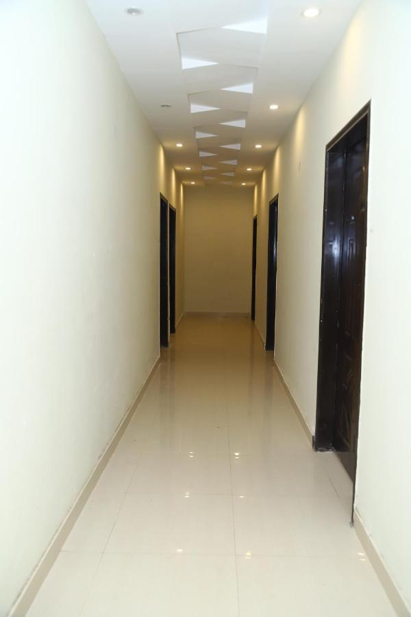 Hotel Green Fort Gulberg Лахор Екстериор снимка