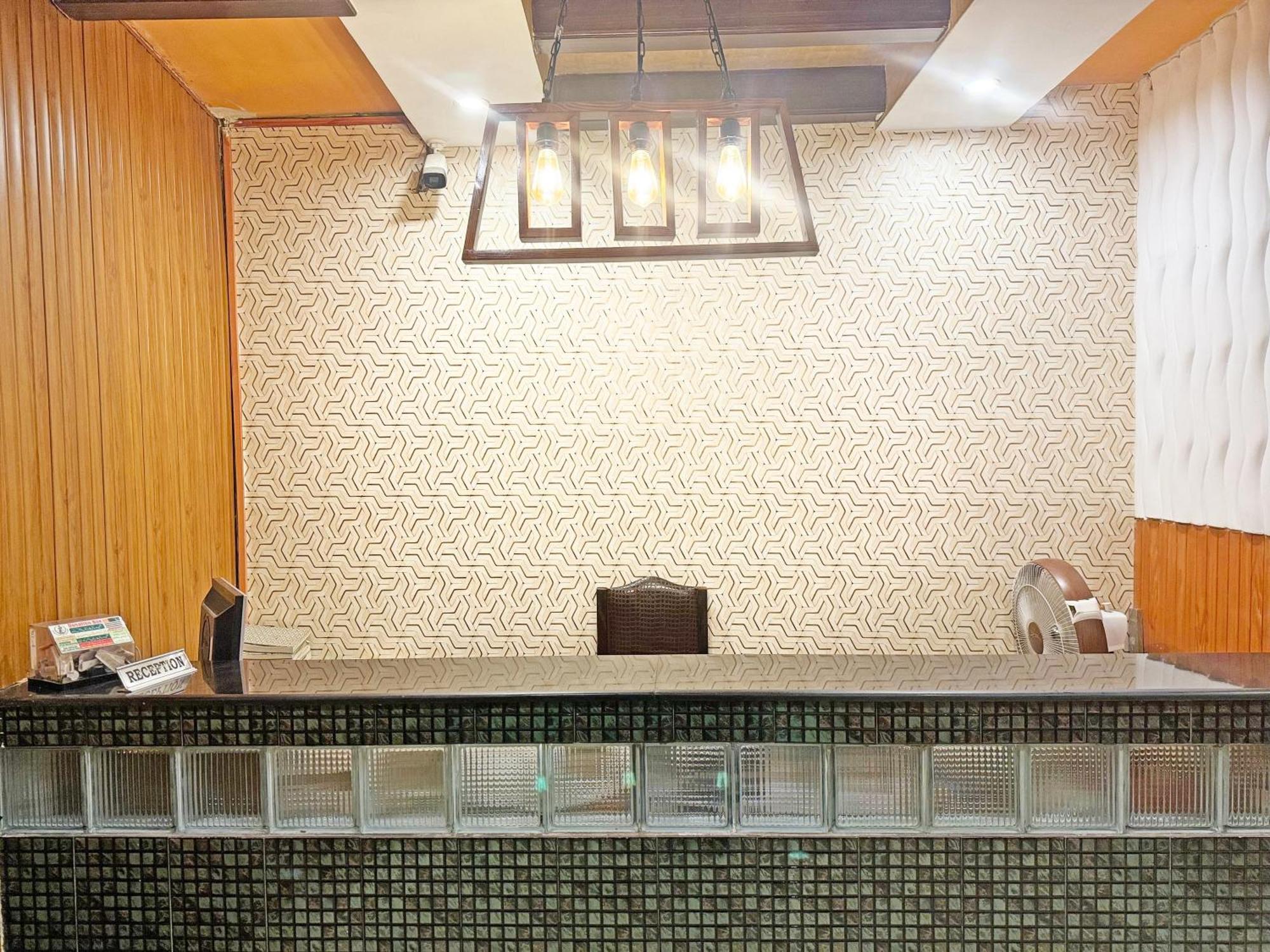 Hotel Green Fort Gulberg Лахор Екстериор снимка